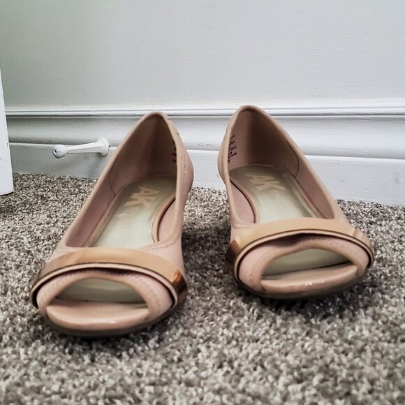 Blush pink low heels 8 1/2 Anne Klein - Picture 4 of 6